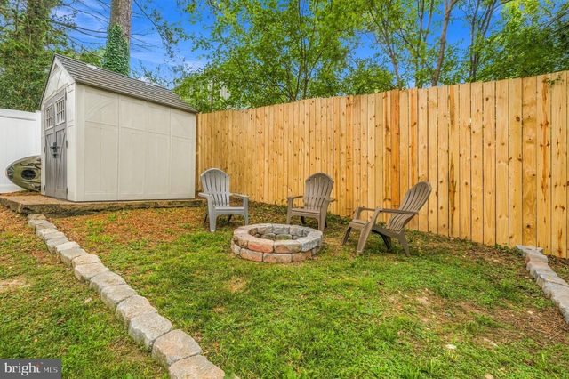 1 HOOKER PL, Fredericksburg, VA 22401