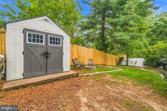1 HOOKER PL, Fredericksburg, VA 22401