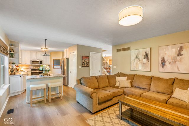 7816 Rock Rose Court, Indianapolis, IN 46237