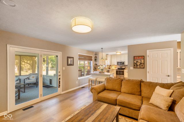 7816 Rock Rose Court, Indianapolis, IN 46237