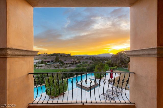 47 Club Vista Drive, Henderson, NV 89052