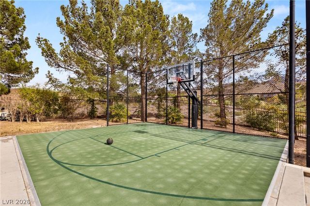 47 Club Vista Drive, Henderson, NV 89052