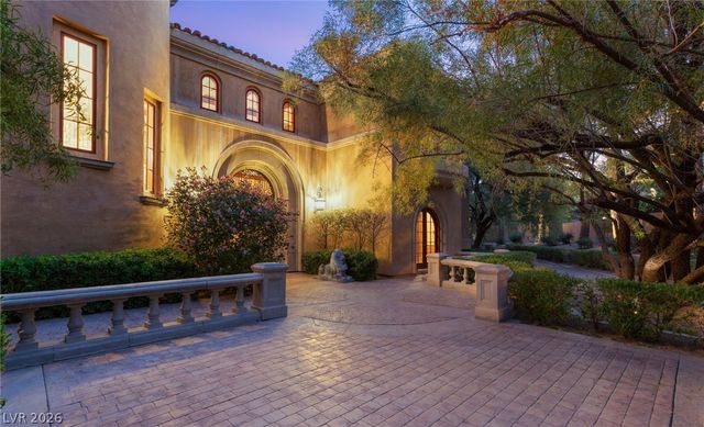 47 Club Vista Drive, Henderson, NV 89052