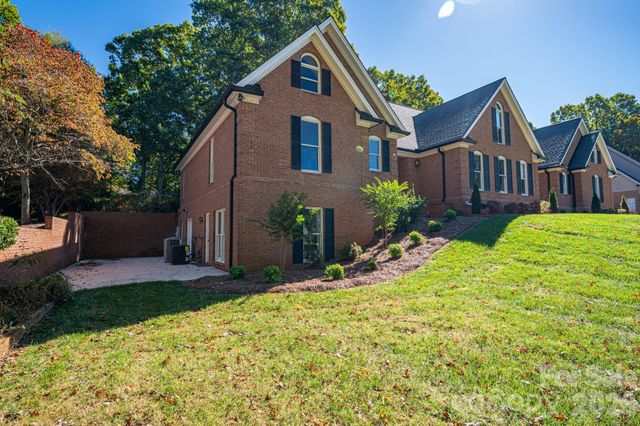 208 Hollow Road, Lincolnton, NC 28092