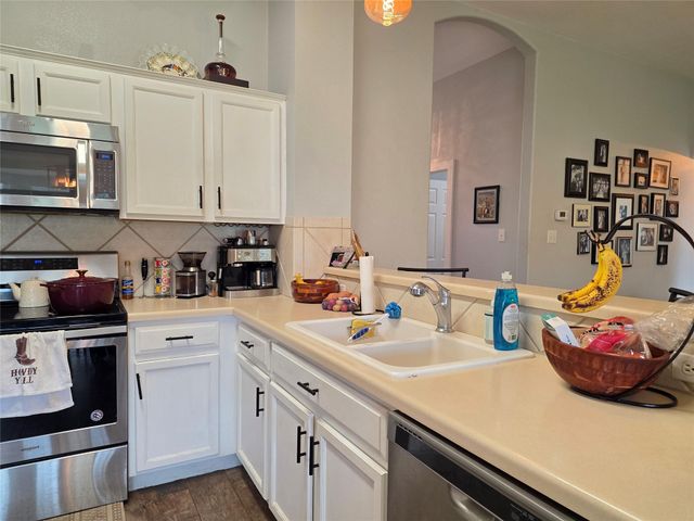 4017 Kerley CT, Hutto, TX 78634