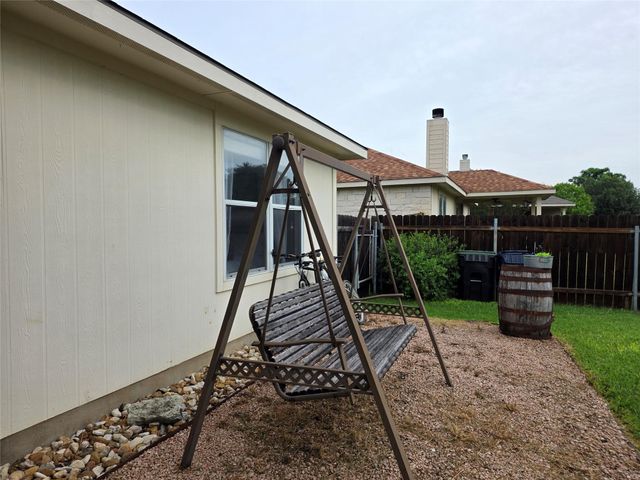 4017 Kerley CT, Hutto, TX 78634
