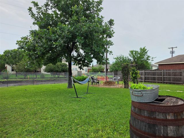 4017 Kerley CT, Hutto, TX 78634