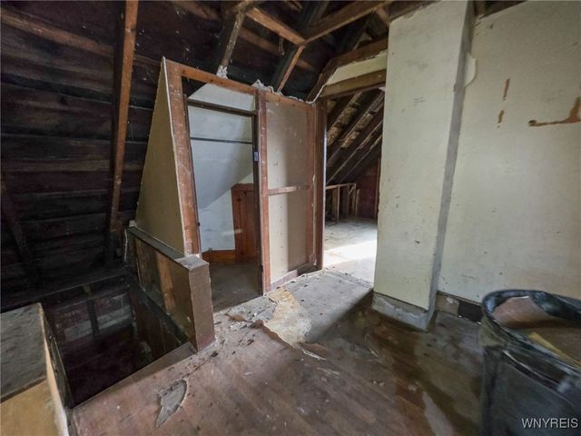 1710 Niagara Street, Niagara Falls, NY 14303