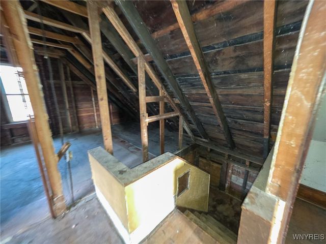 1710 Niagara Street, Niagara Falls, NY 14303