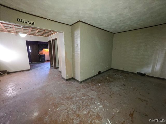 1710 Niagara Street, Niagara Falls, NY 14303