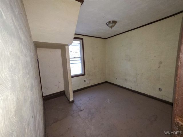 1710 Niagara Street, Niagara Falls, NY 14303