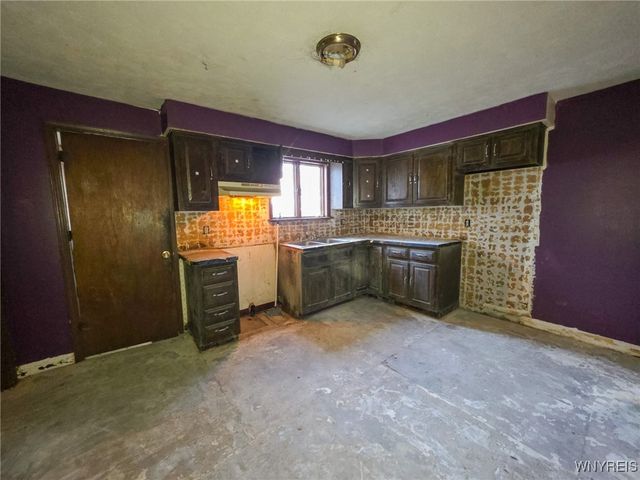 1710 Niagara Street, Niagara Falls, NY 14303