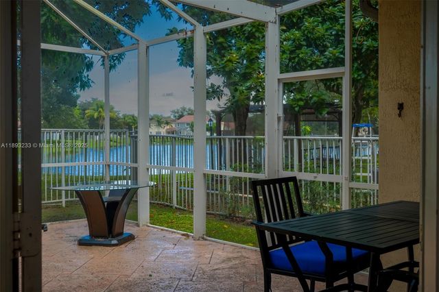 7557 NW 18th Dr, Pembroke Pines, FL 33024