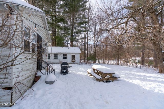 759 Malta Ave Extension, Ballston Spa, NY 12020