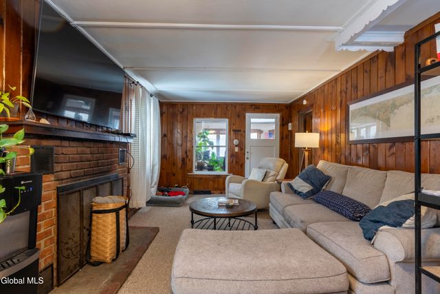 759 Malta Ave Extension, Ballston Spa, NY 12020