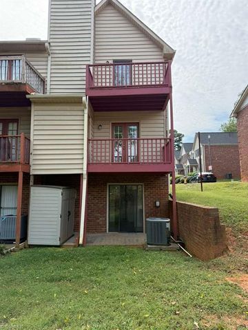 327 Mar Don Hills Court, Winston-salem, NC 27104