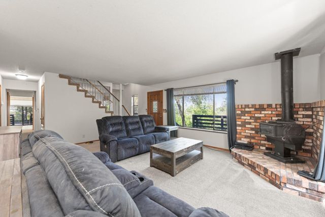 14800 McElroy Rd, Auburn, CA 95602