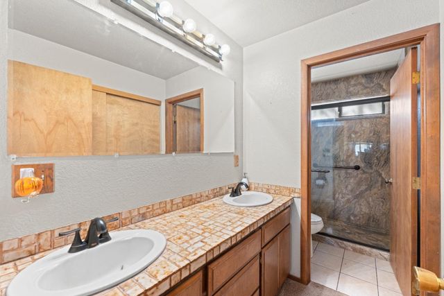 14800 McElroy Rd, Auburn, CA 95602