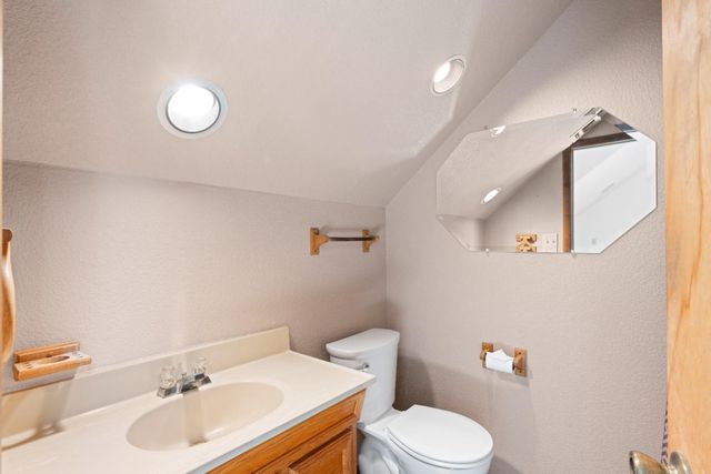 14800 McElroy Rd, Auburn, CA 95602