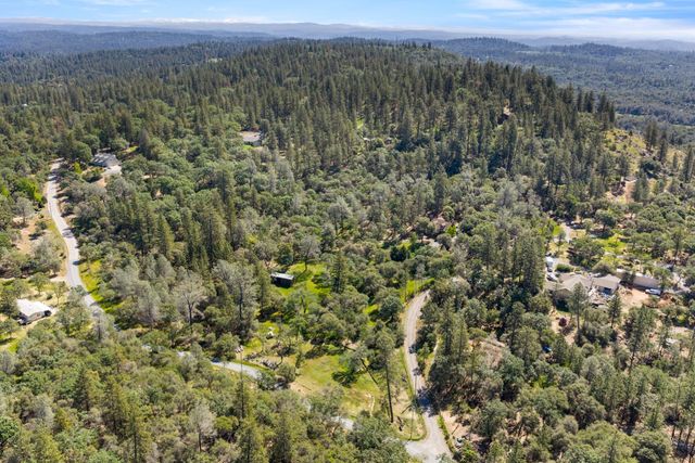 14800 McElroy Rd, Auburn, CA 95602