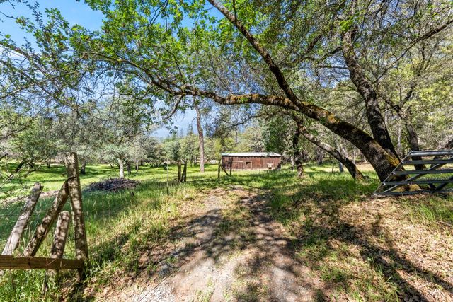 14800 McElroy Rd, Auburn, CA 95602