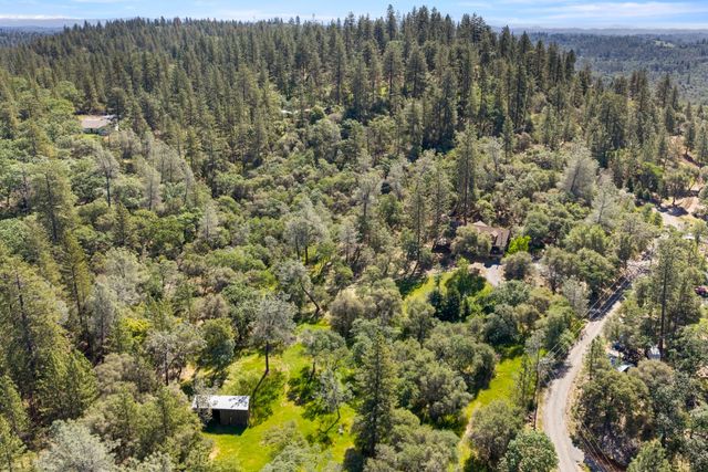 14800 McElroy Rd, Auburn, CA 95602