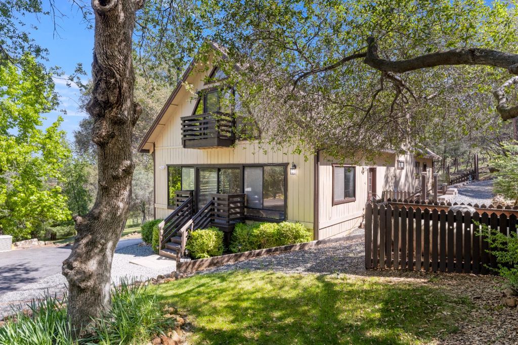 14800 McElroy Rd, Auburn, CA 95602