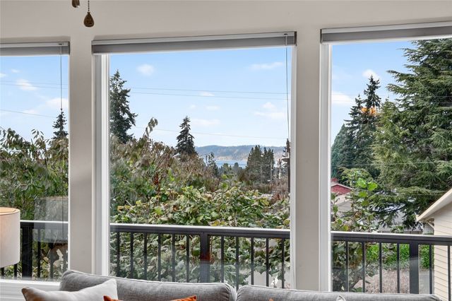 2510 S 250th Place, Kent, WA 98032