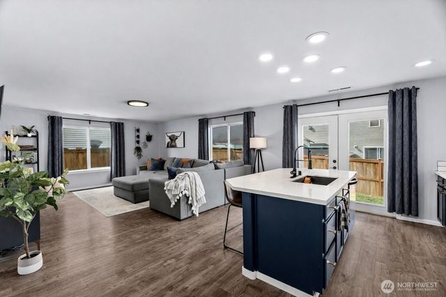 10003 Tahoma Court, Yelm, WA 98597