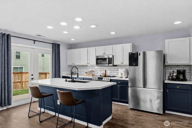 10003 Tahoma Court, Yelm, WA 98597