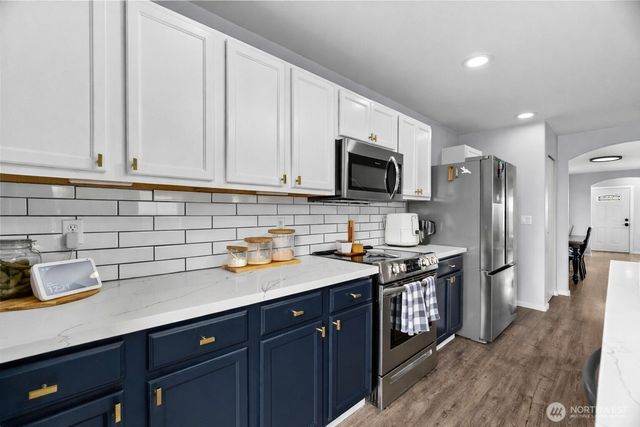 10003 Tahoma Court, Yelm, WA 98597