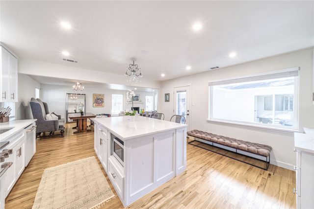 5837 Clendenin Avenue, Dallas, TX 75228