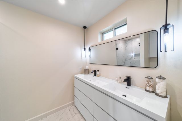 5837 Clendenin Avenue, Dallas, TX 75228