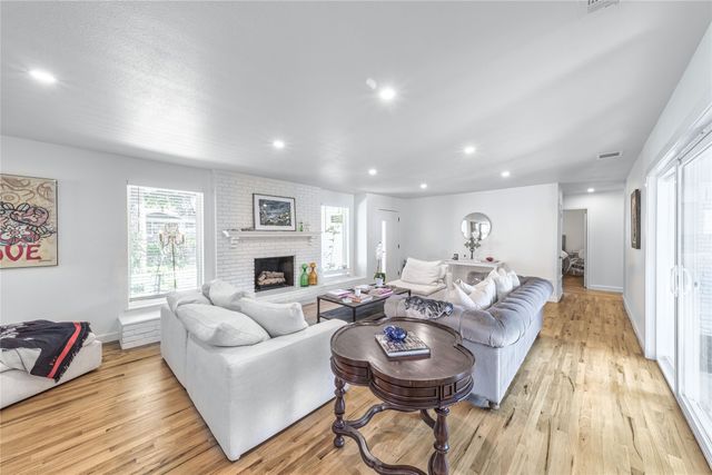 5837 Clendenin Avenue, Dallas, TX 75228