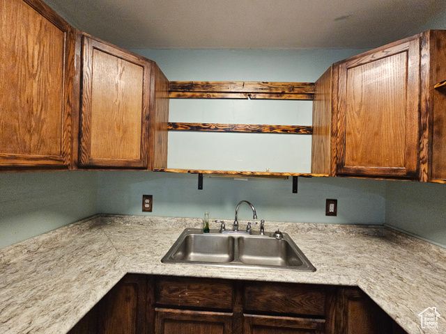 496 E MAIN ST, Wellington, UT 84542