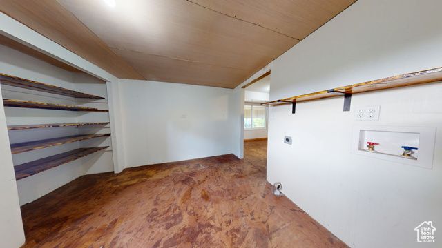 496 E MAIN ST, Wellington, UT 84542