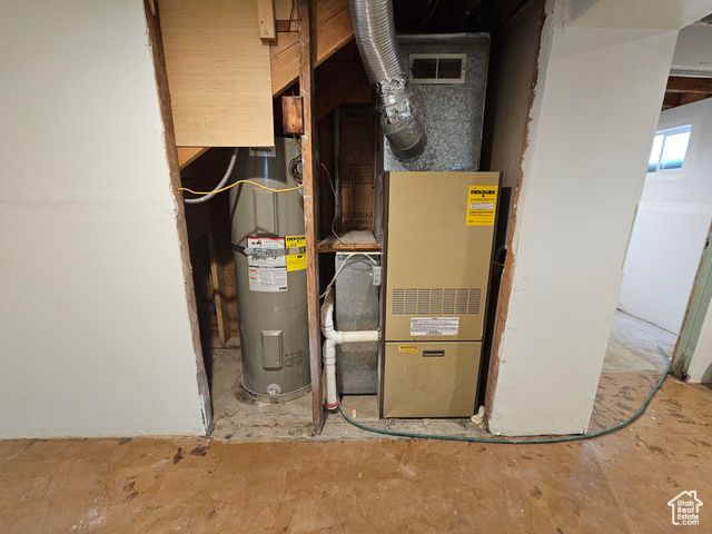 496 E MAIN ST, Wellington, UT 84542