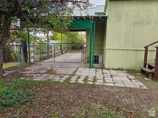 496 E MAIN ST, Wellington, UT 84542