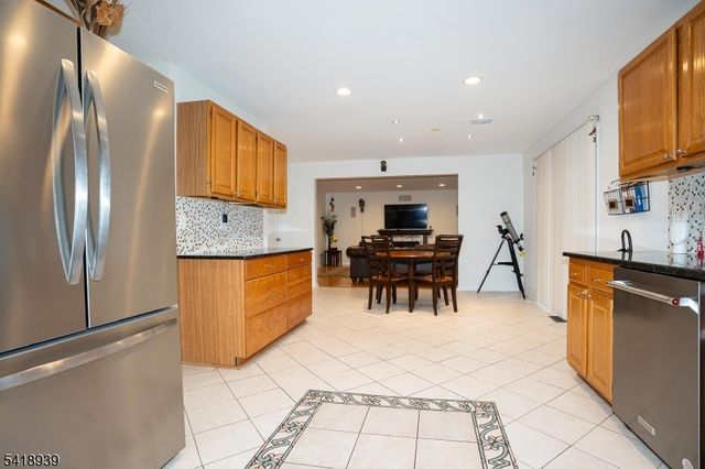 54 Campbell Rd, Hillsborough Twp., NJ 08844