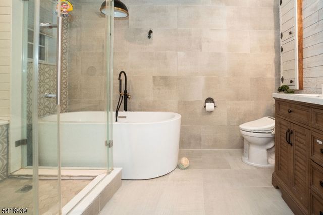 54 Campbell Rd, Hillsborough Twp., NJ 08844