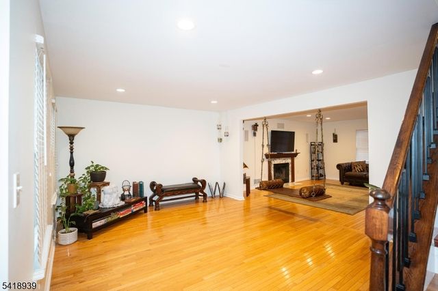 54 Campbell Rd, Hillsborough Twp., NJ 08844