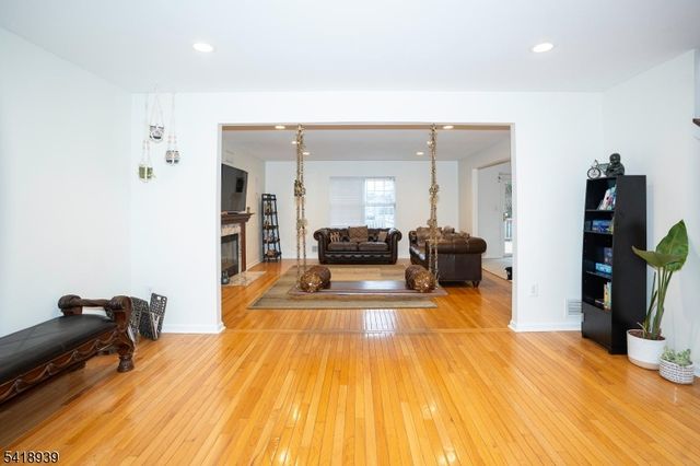 54 Campbell Rd, Hillsborough Twp., NJ 08844