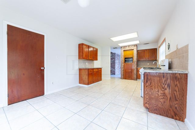 1722 Foxlake Drive, Houston, TX 77084