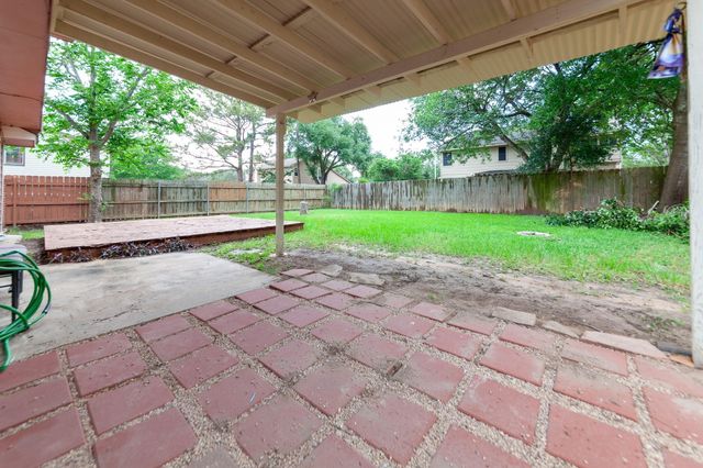 1722 Foxlake Drive, Houston, TX 77084
