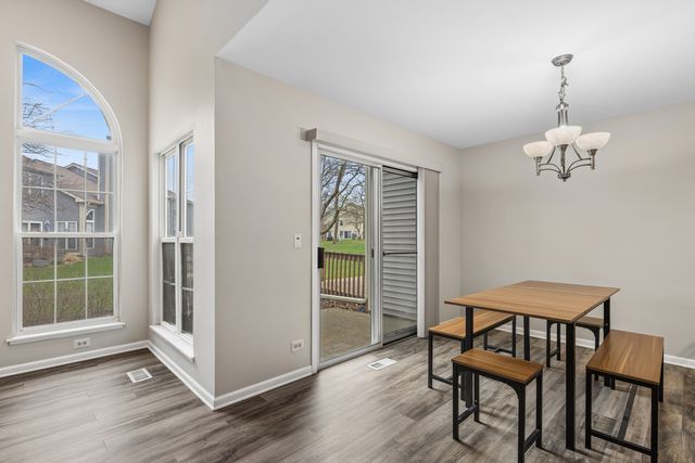 713 Bent Ridge Lane, Elgin, IL 60120