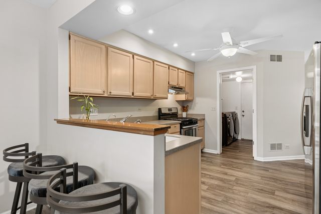 713 Bent Ridge Lane, Elgin, IL 60120