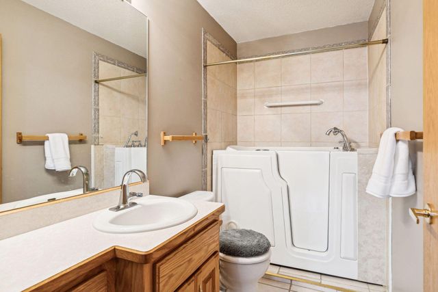 1012 18th Avenue SE, Forest Lake, MN 55025