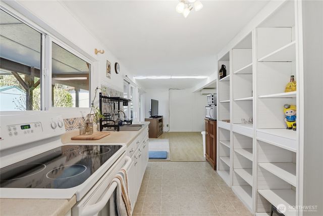 3961 NW Country Lane, Bremerton, WA 98312