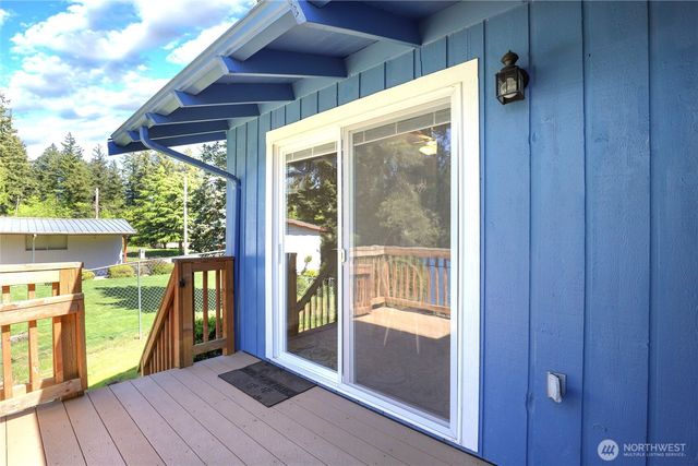 3961 NW Country Lane, Bremerton, WA 98312