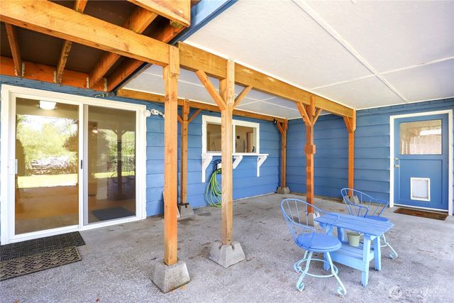 3961 NW Country Lane, Bremerton, WA 98312